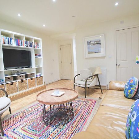 Town Centre Apartment With Parking Padstow Eksteriør bilde